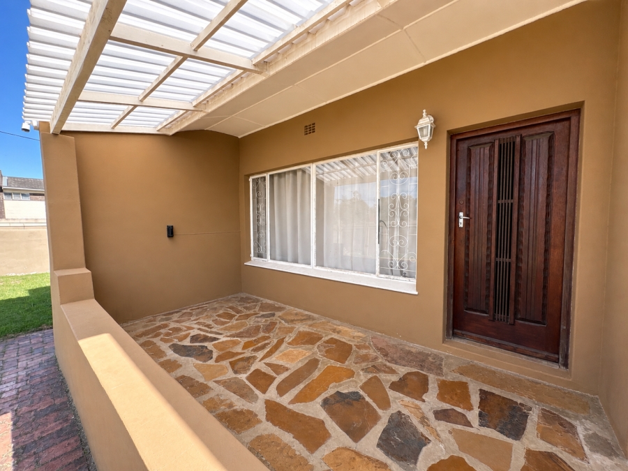 4 Bedroom Property for Sale in Gonubie Eastern Cape